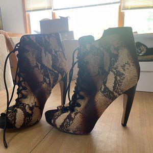 USED Sam Edelman Karmen Calf Hair Snake Print Booties Size 9